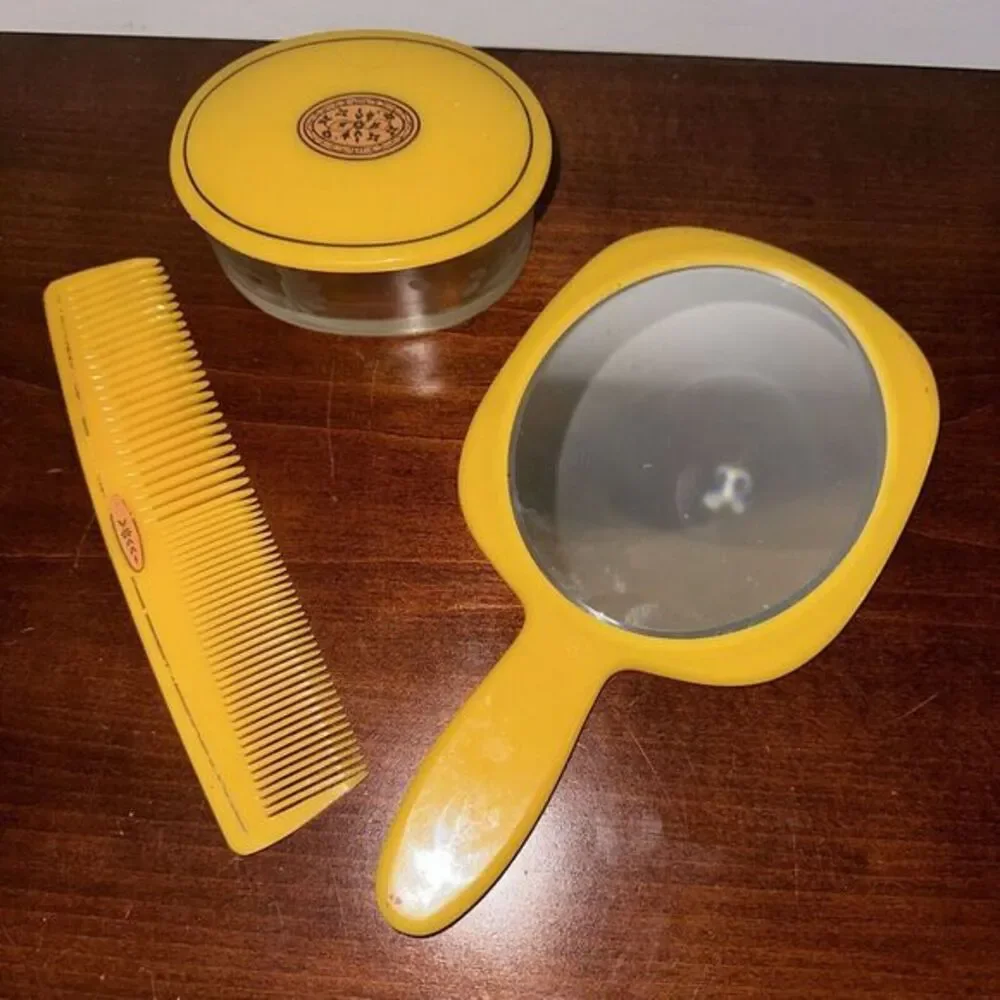 Vintage Art Deco Ivory‎ Celluloid Vanity Set-Mirror/comb/EMBOSSED MONOGRAM